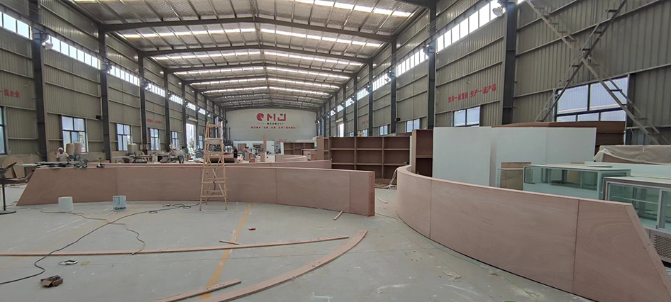 生產(chǎn)車(chē)間